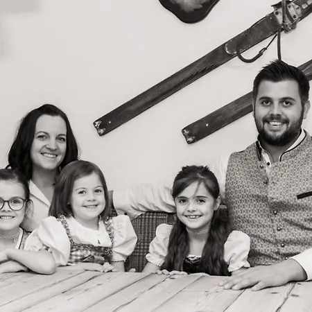 Falkensteinalm Friends 1+2 Konigsleiten